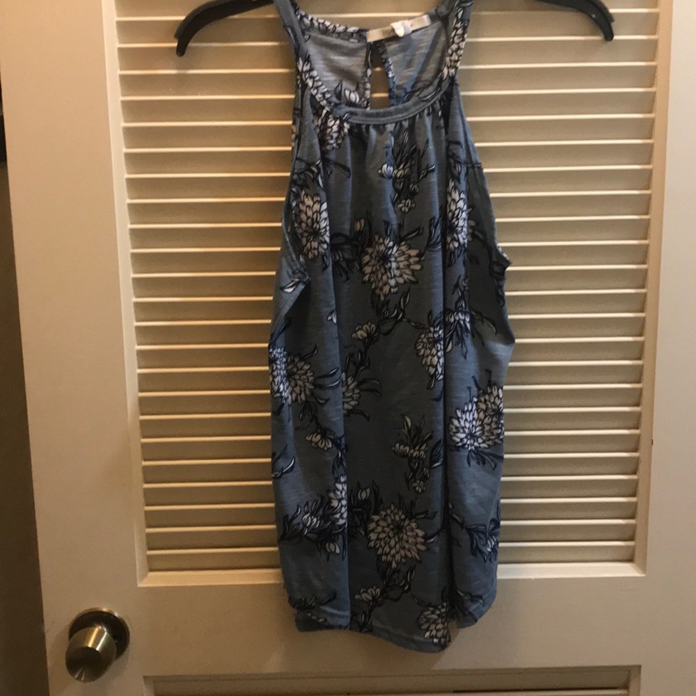 Cute blue and white floral tank, Large